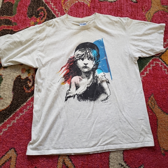 Vintage Other - VTG Les Miserables tshirt
